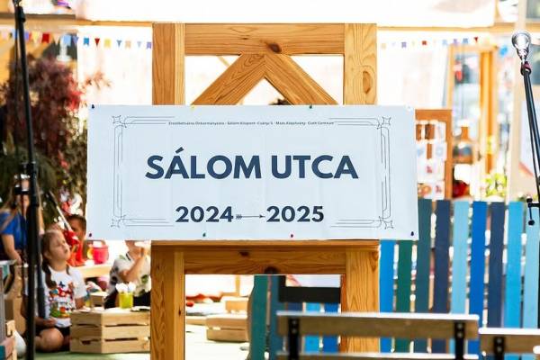 A Könyv népe együtt, avagy Sálom utca a Csányi utcában most vasárnap